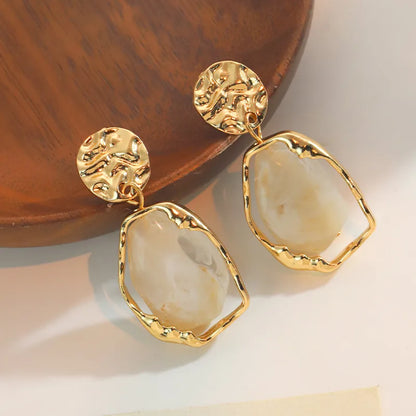 Charlie Flow Earrings - White