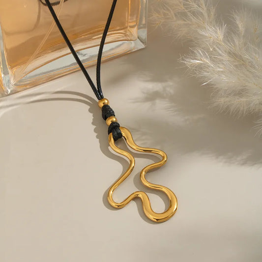 Meca Necklace - Gold plated