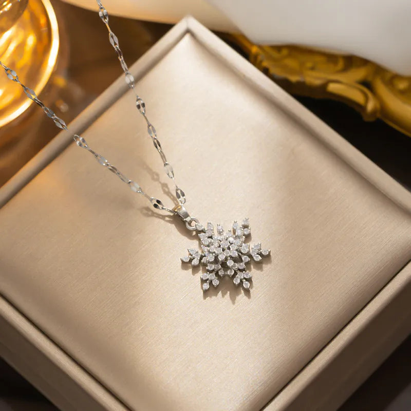 Snowflake Necklace - Gold plated
