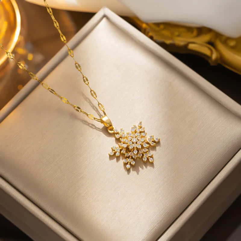 Snowflake Necklace - Gold plated